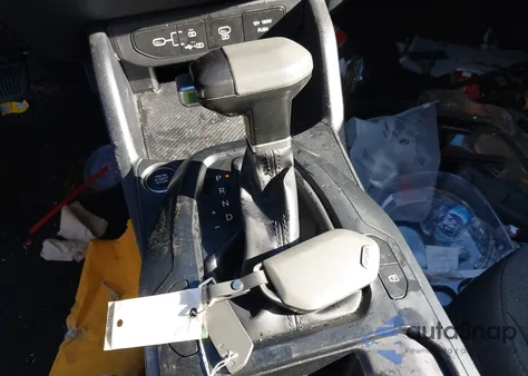 2025 Kia K4 Lxs z USA, uszkodzony, nr VIN 3KPFT4DE6SE058896